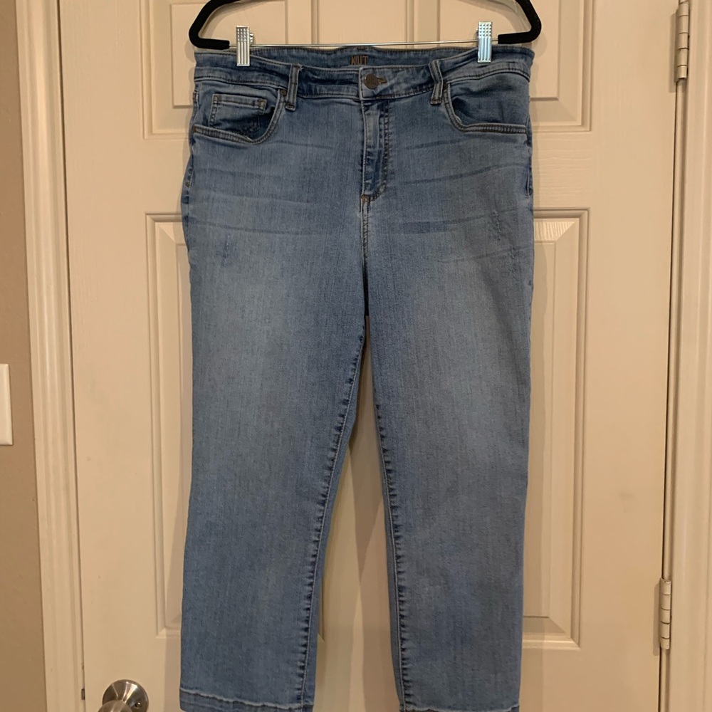 Classic Light Blue Cropped Jeans